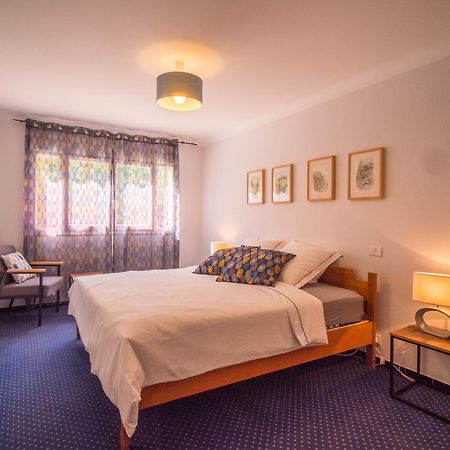 Camping Hotel Les Rives Du Loup ตูร์เรสส์-ซัวร์-ลูป ภายนอก รูปภาพ