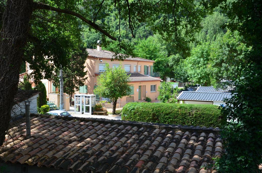 Camping Hotel Les Rives Du Loup ตูร์เรสส์-ซัวร์-ลูป ภายนอก รูปภาพ