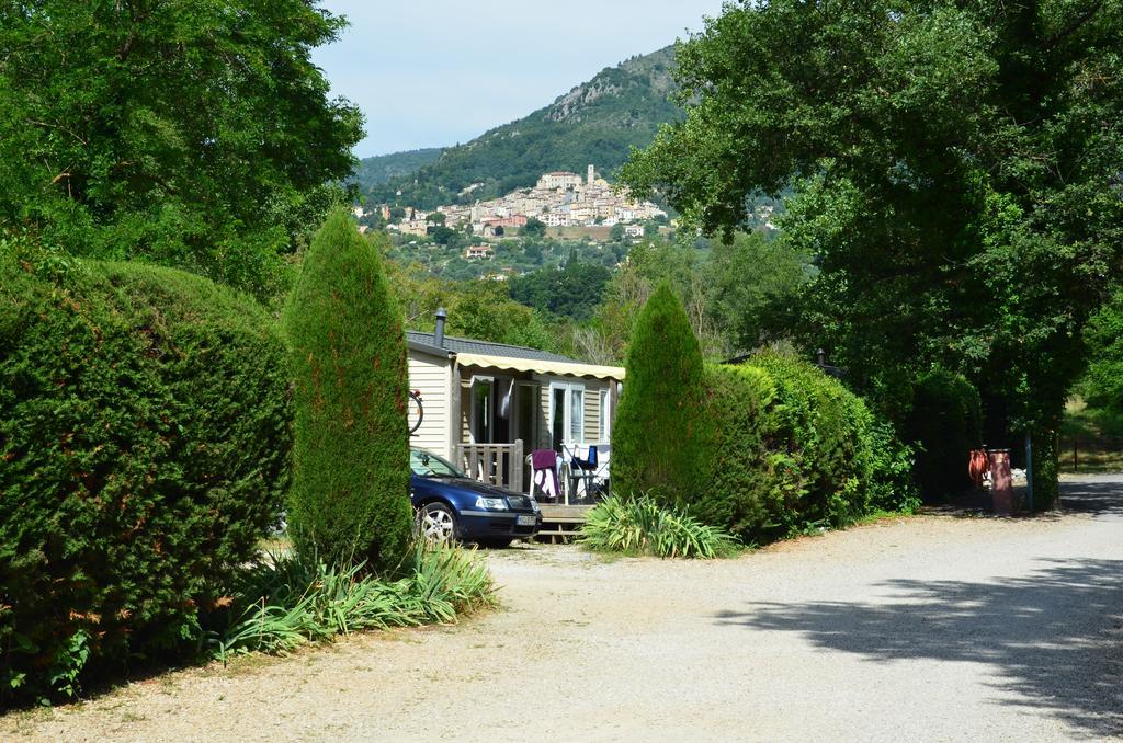 Camping Hotel Les Rives Du Loup ตูร์เรสส์-ซัวร์-ลูป ภายนอก รูปภาพ
