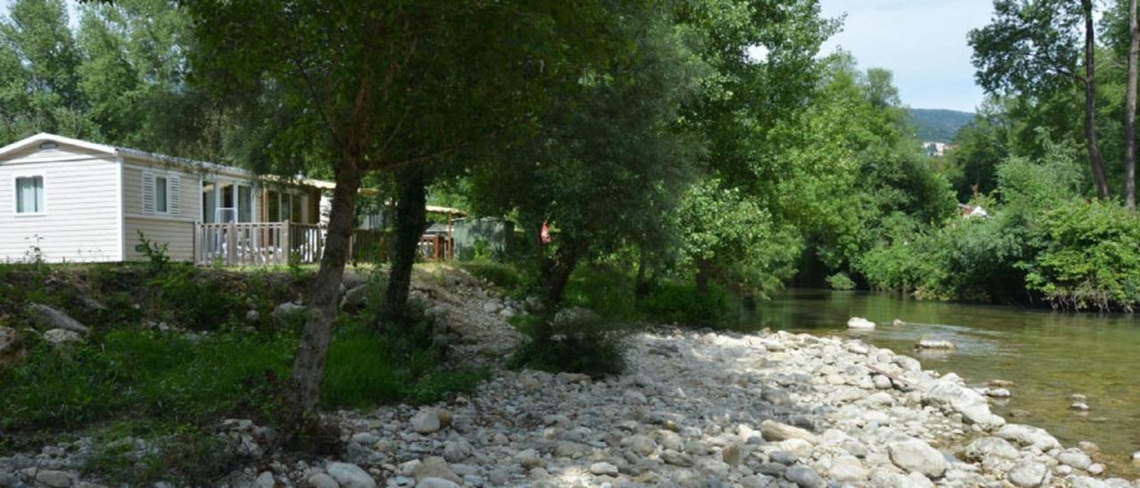 Camping Hotel Les Rives Du Loup ตูร์เรสส์-ซัวร์-ลูป ภายนอก รูปภาพ